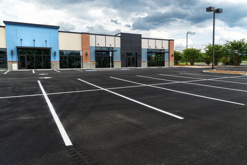 Commercial Parking Lot Sealing in Miami Dade County, FL